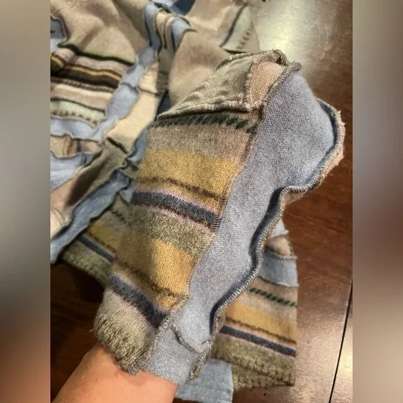 Ethyria mixed media wool blend sweater - Picture 9 of 10